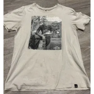 Vintage Nike Air Jordan Schoolyard Mens Size Medium M Tan‎ T Shirt READ