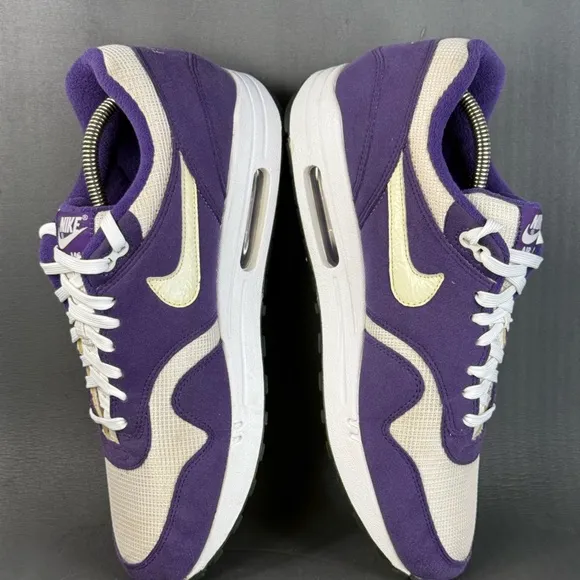 Vintage Nike AirMax 1 TCU “Go Frogs” Edition athletic sneaker shoes men 11.5