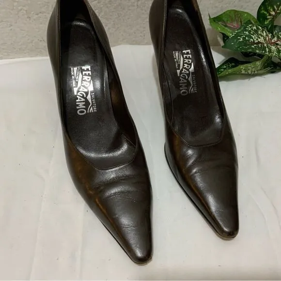 Vintage Salvatore Ferragamo brown leather shoes 8.5 2A
