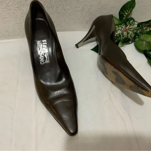 Vintage Salvatore Ferragamo brown leather shoes 8.5 2A