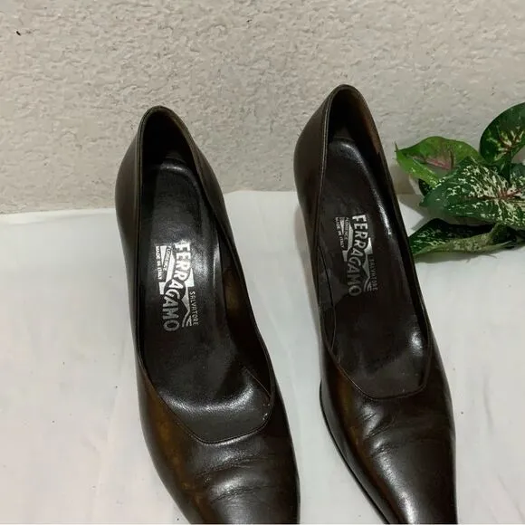 Vintage Salvatore Ferragamo brown leather shoes 8.5 2A