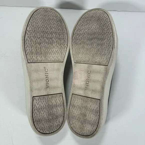 Vionic Effortless Black Nubuck Slip-On Shoes Women’s Size 8