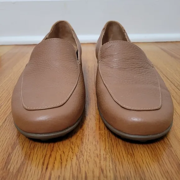 Vionic Elora Leather Loafers Driving Moccasins Classic Toffee Tan Size 7 Neutral
