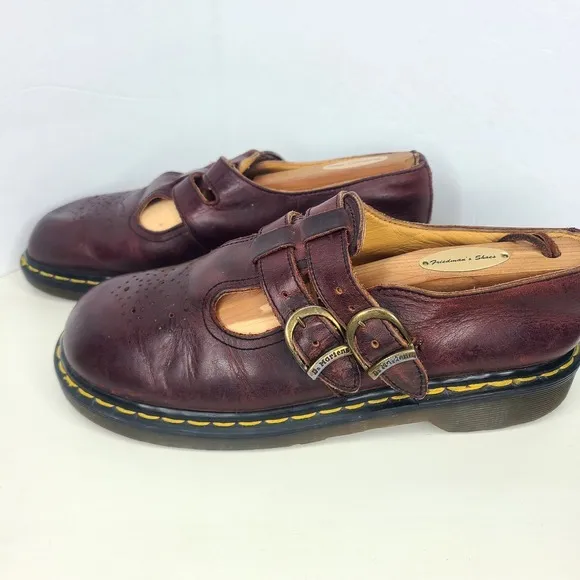 Vtg Dr Martens MADE IN ENGLAND Mary Jane Double Buckle Shoes‎ Burgandy Sz US 9
