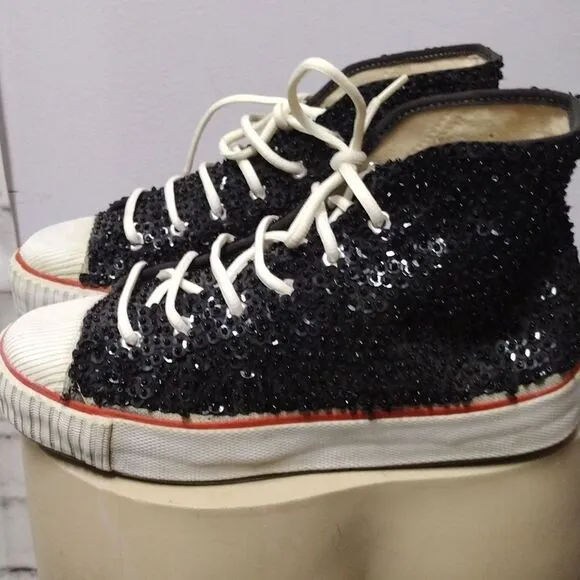 Warrior vintage sneakers