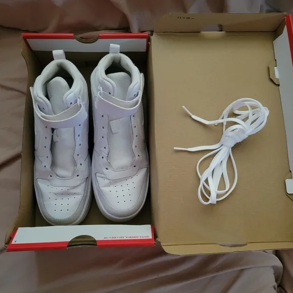 White Nike Air Force One 1 high top leather basketball shoes Sz 7 youth/men's