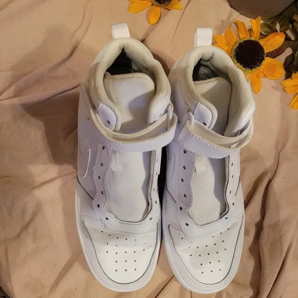 White Nike Air Force One 1 high top leather basketball shoes Sz 7 youth/men's