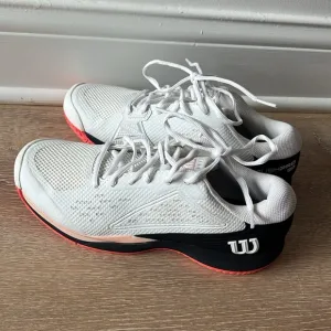WILSON SNEAKERS NEVER WORN