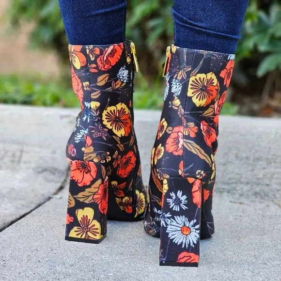 Women Flower Print Square Toe Chain Bit Buckle Block Heel Bootie