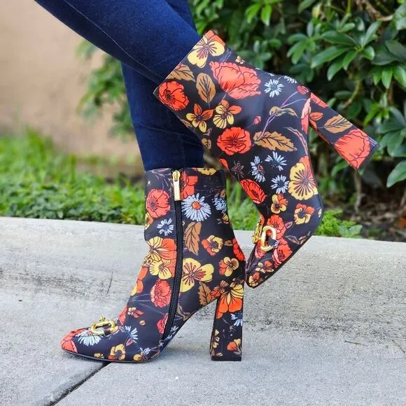 Women Flower Print Square Toe Chain Bit Buckle Block Heel Bootie