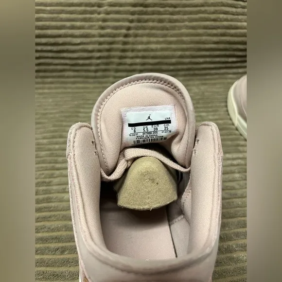 Women’s Air Jordan 3 SE Particle Beige Streetwear Sneaker Shoe Tried On W Box 8