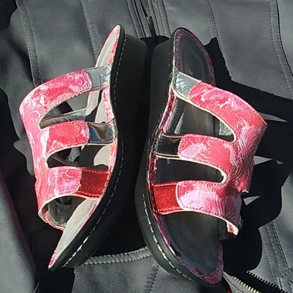 Women's Alegria pink 💗velcro straps sandals sz 39