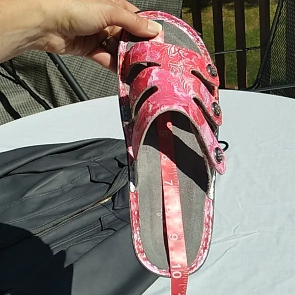 Women's Alegria pink 💗velcro straps sandals sz 39