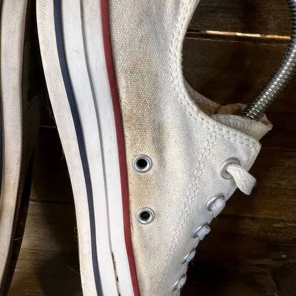 Womens Converse Chuck Taylor All‎ Star Ivory Low Top Shoes Sneakers Size 7 M GUC
