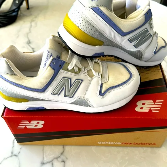 Women's New Balance 579 RARE White/ PURPLE Athletic Shoes W579WLL New With Box