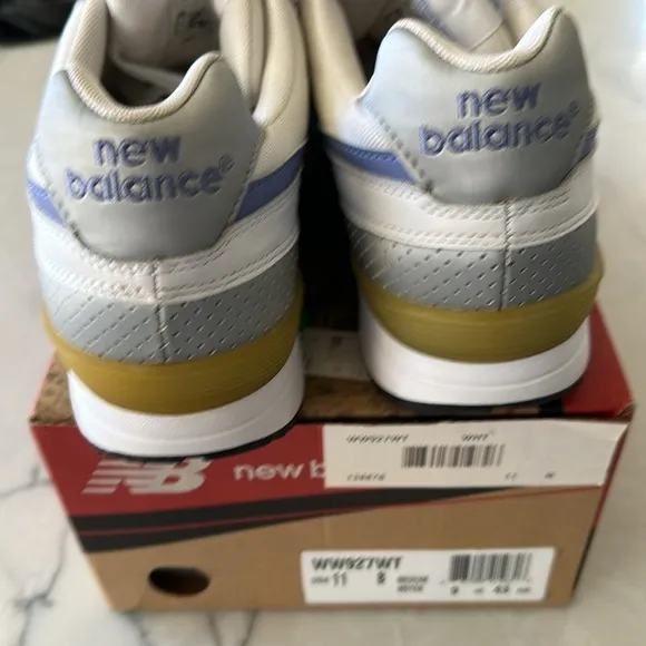 Women's New Balance 579 RARE White/ PURPLE Athletic Shoes W579WLL New With Box