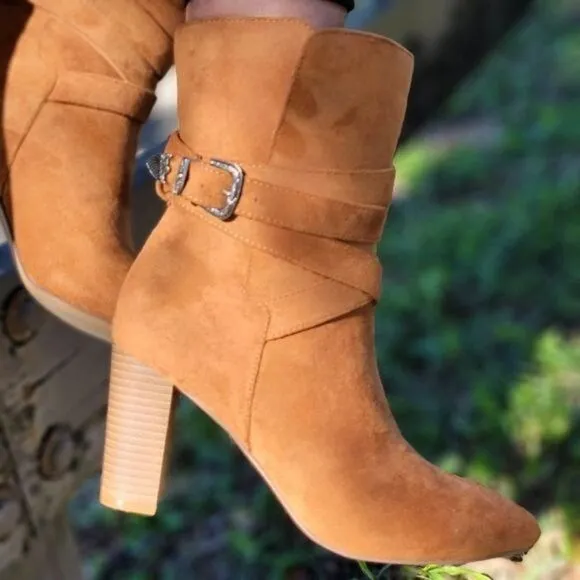 Women's Wrapped Around Strappy Chunky Booties