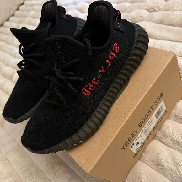 Yeezy Athletic Shoes