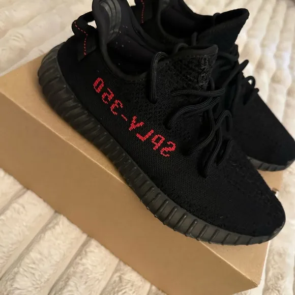 Yeezy Athletic Shoes