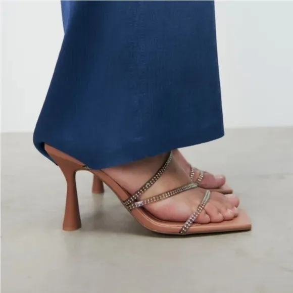 ZARA HEELED SANDALS WITH RHINESTONE Tan Sandals with Transparent Straps.9us/40