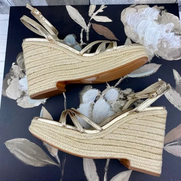 ZARZ Gold Metallic Wedge Strappy Sandals in Gold Size 10.
