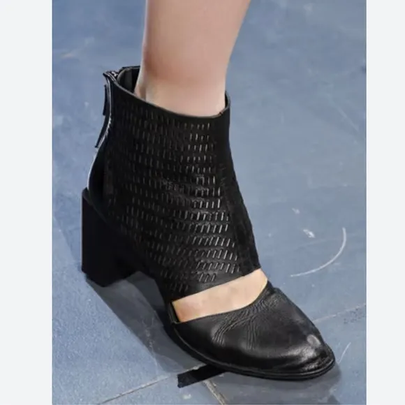 Zero Maria Cornejo Black Perforated Leather Shoes EU 39 wooden Clog Heel