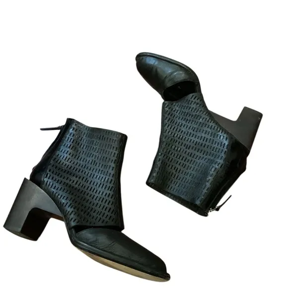 Zero Maria Cornejo Black Perforated Leather Shoes EU 39 wooden Clog Heel